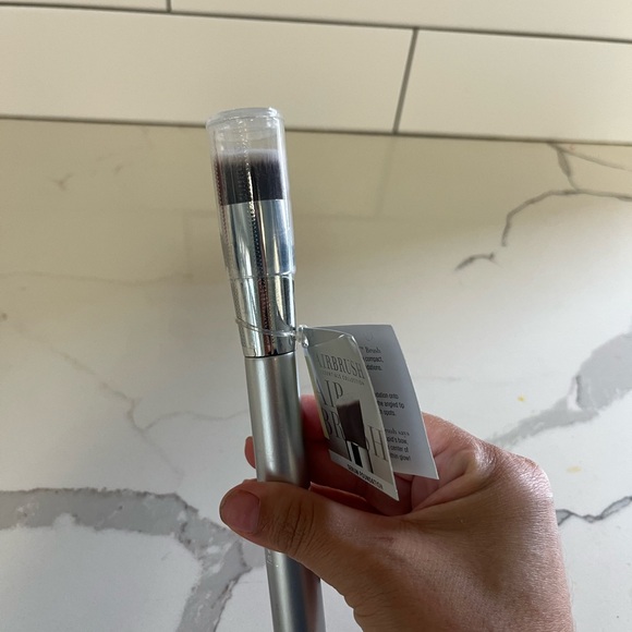 IT Cosmetics Brush ULTA Airbrush Serum Foundation Brush #131 Makeup Brush SEALED - Picture 3 of 3